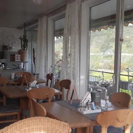 Gaestehaus Moselblick 3*