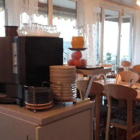 Gaestehaus Moselblick Bed & Breakfast Trittenheim