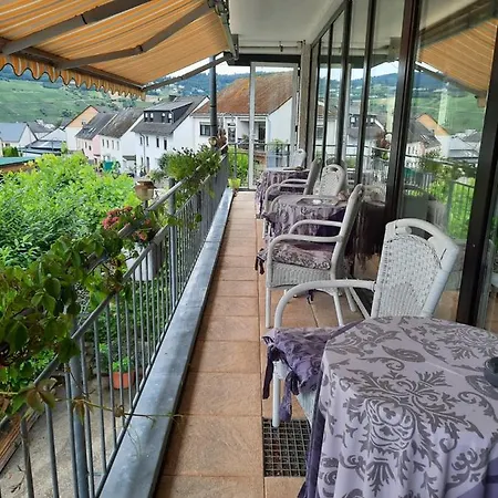 فندق مبيت وإفطار Gaestehaus Moselblick تريتينييم