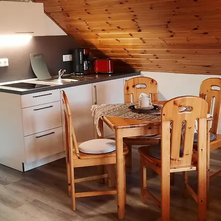 Gaestehaus Moselblick Bed & Breakfast Trittenheim