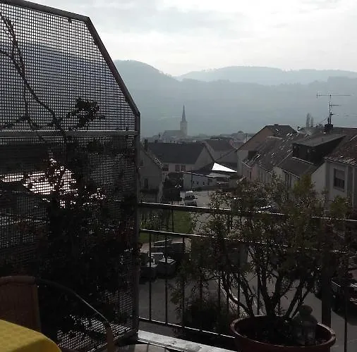 Gaestehaus Moselblick Bed and breakfast Trittenheim