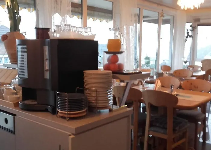 Gaestehaus Moselblick Bed and breakfast Trittenheim